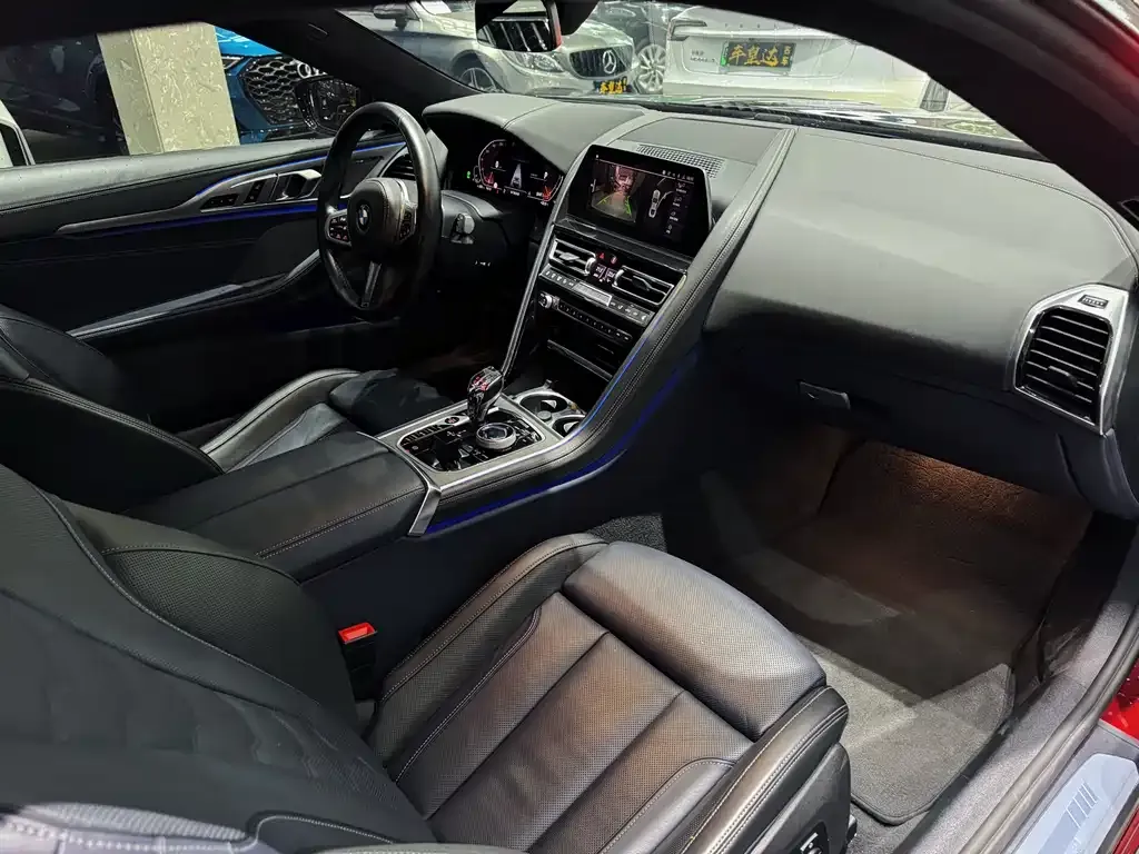 BMW 8 Series 2022 из CN, фото 2