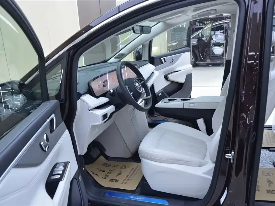 Buick GL8 Hybrid 2025 из CN, фото 10