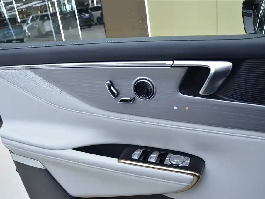 Buick GL8 Hybrid 2025 из CN, фото 9