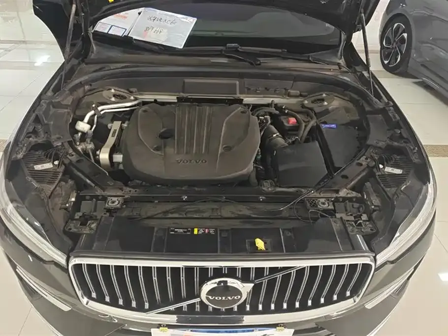 Volvo XC60 2023 из CN, фото 7