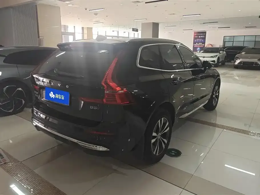 Volvo XC60 2023 из CN, фото 4