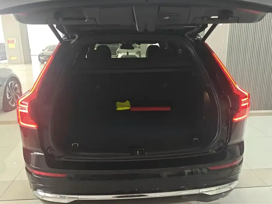 Volvo XC60 2023 из CN, фото 6