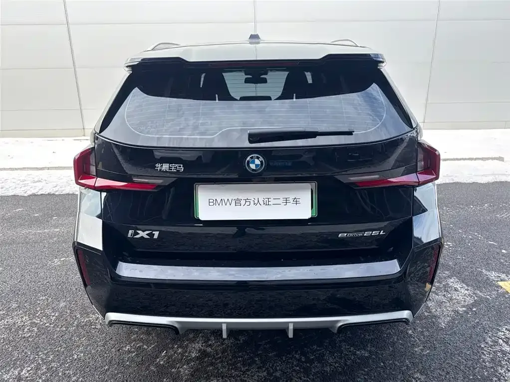 BMW iX1 2025 из CN, фото 3