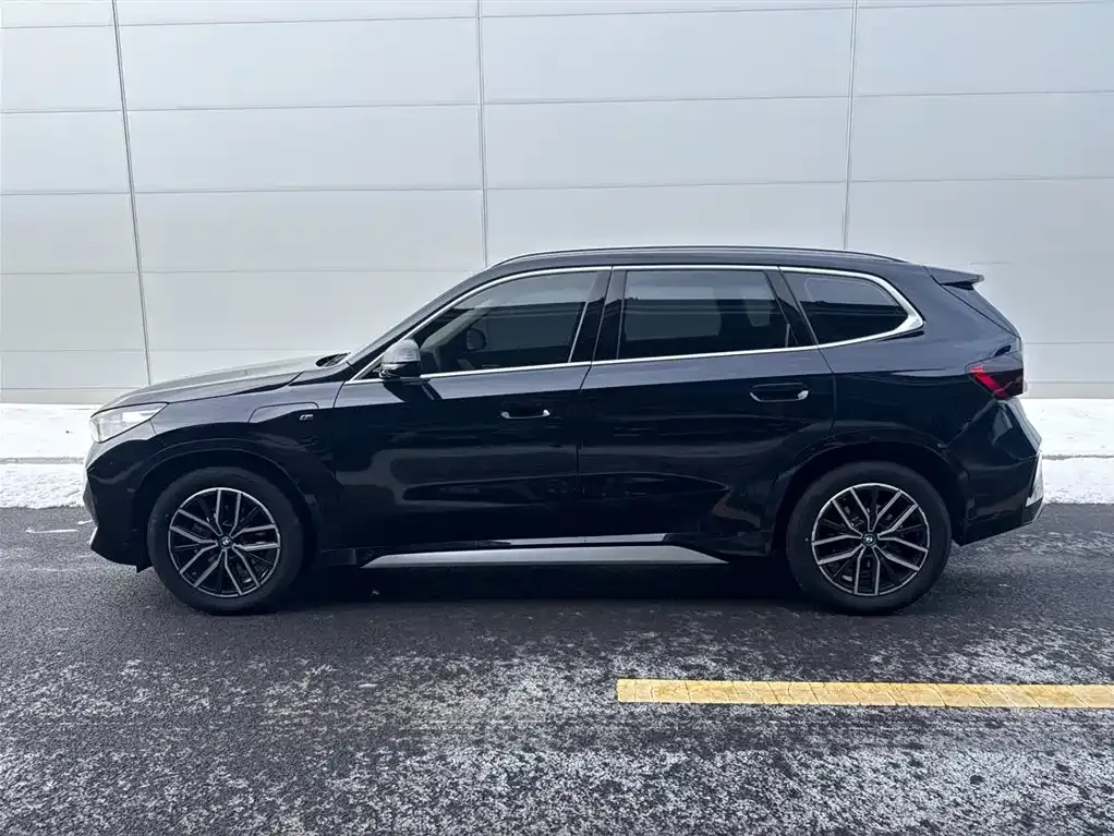 BMW iX1 2025 из CN, фото 10