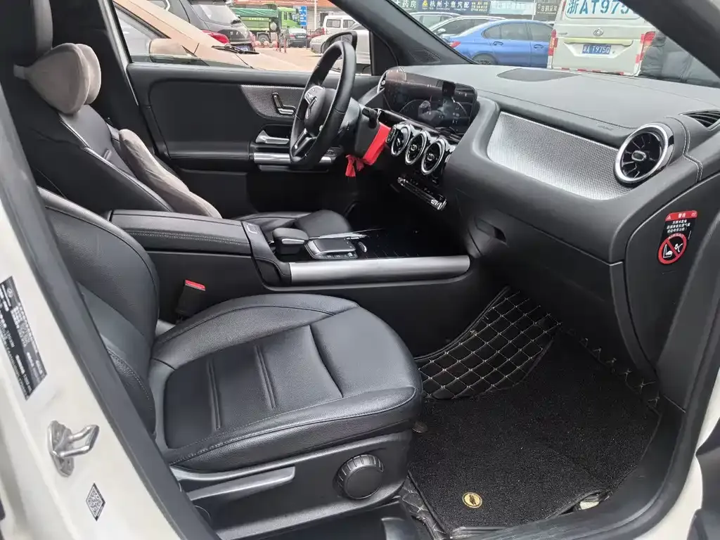 Mercedes-Benz GLA 2023 из CN, фото 3
