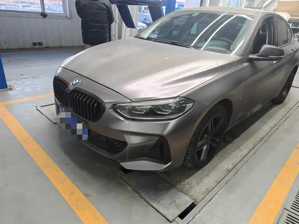 BMW 1 Series — фото 1