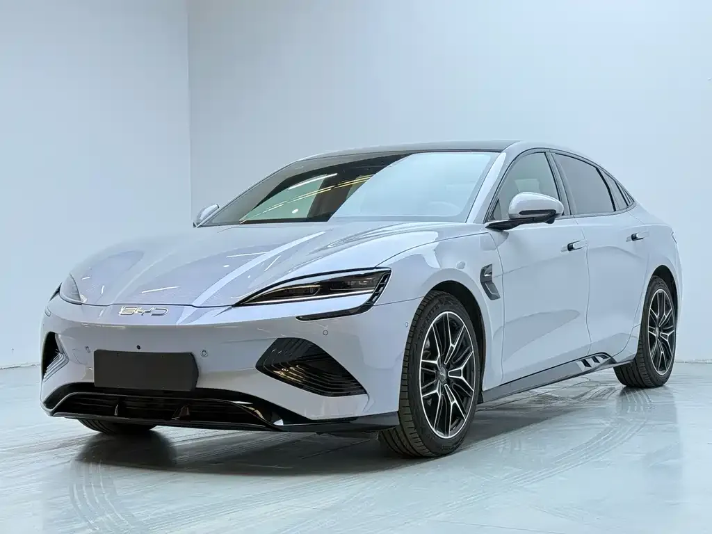 BYD Seal — фото 1