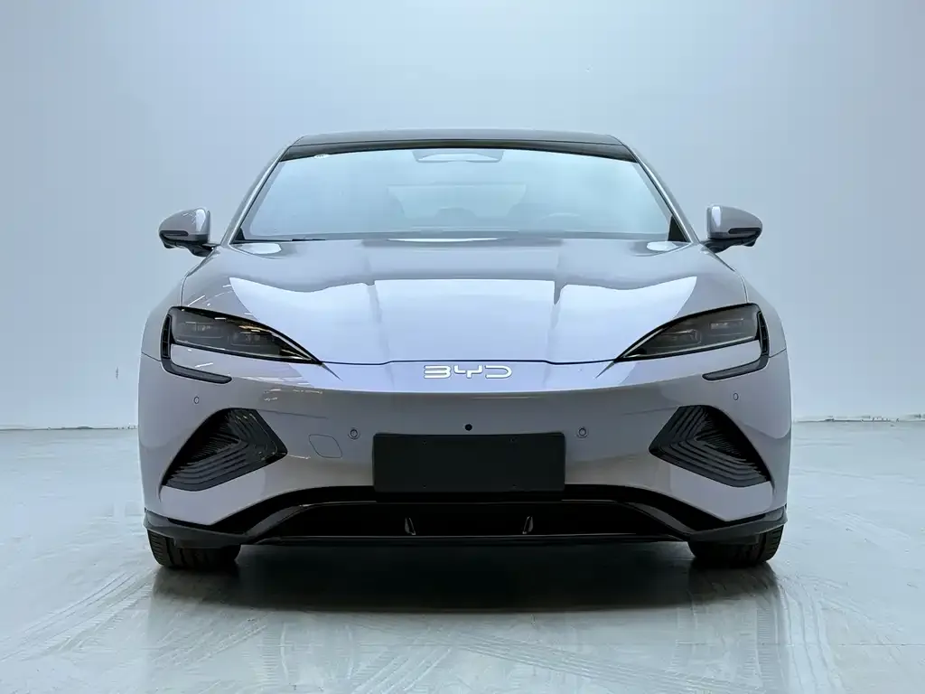 BYD Seal — фото 2