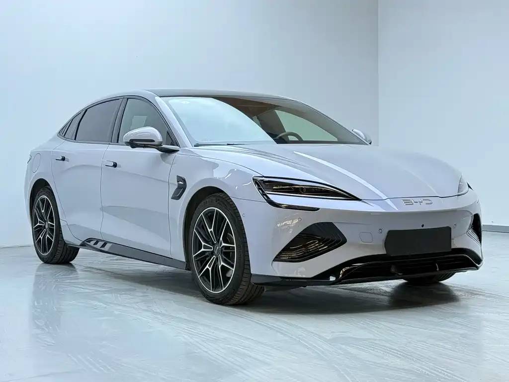 BYD Seal — фото 3