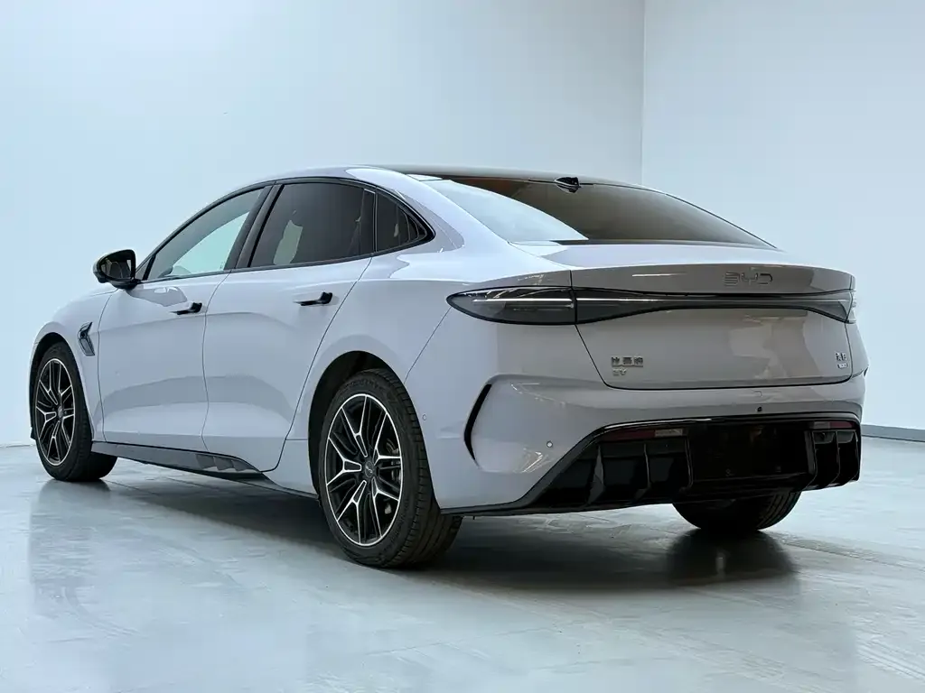 BYD Seal — фото 6