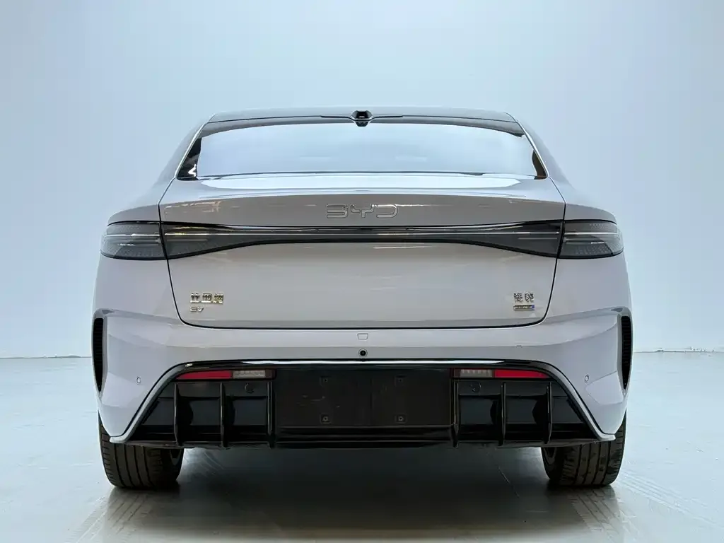 BYD Seal — фото 7