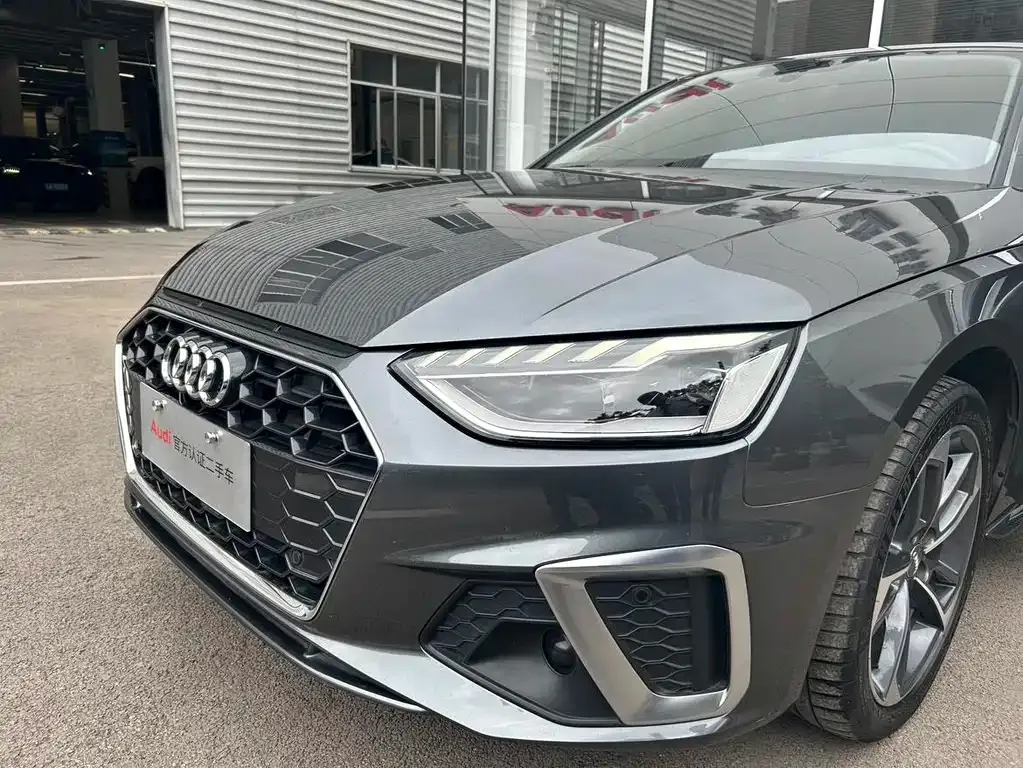 Audi A4L 2023 из CN, фото 10