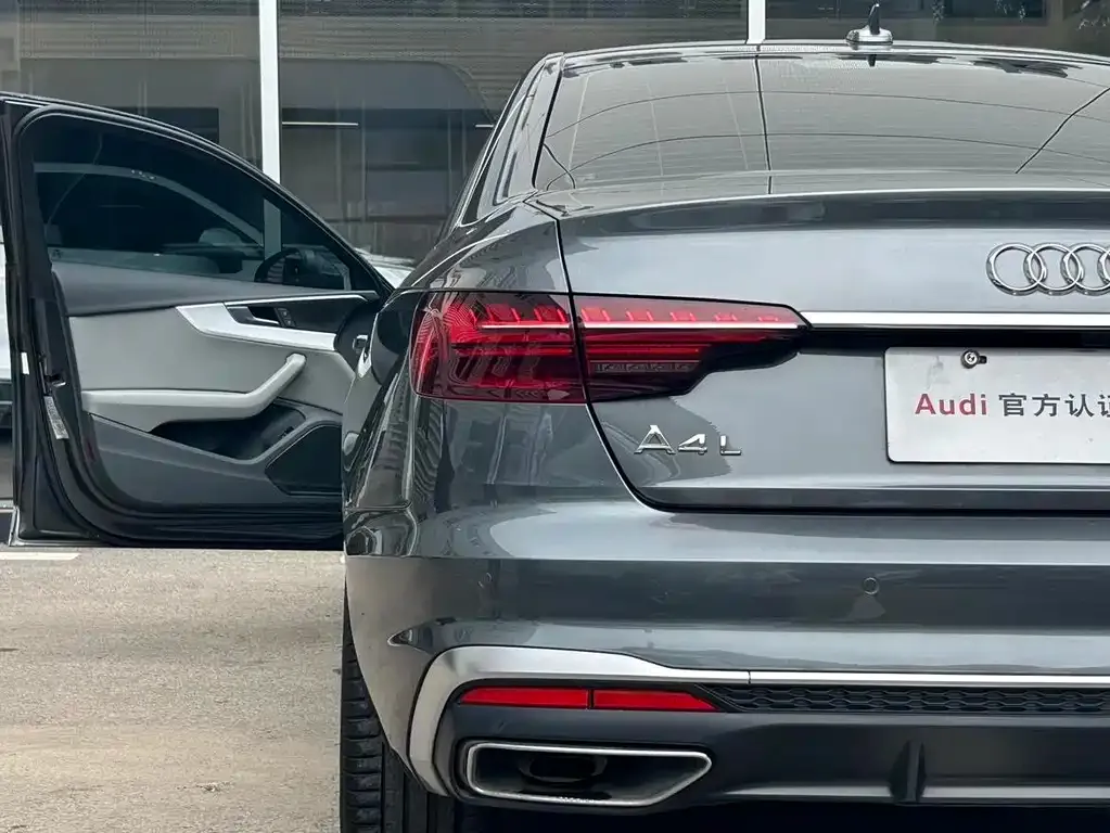 Audi A4L 2023 из CN, фото 5
