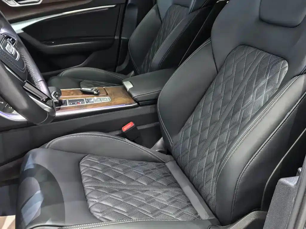 Audi A6L 2022 из CN, фото 10