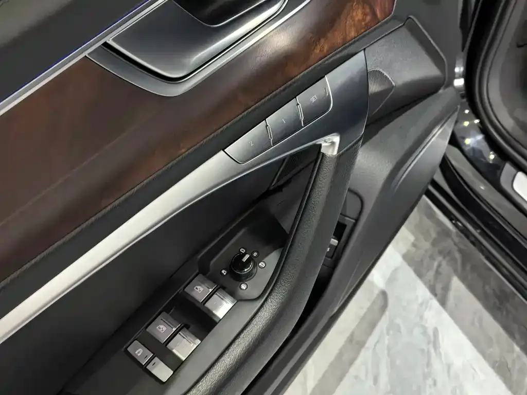 Audi A6L 2022 из CN, фото 8