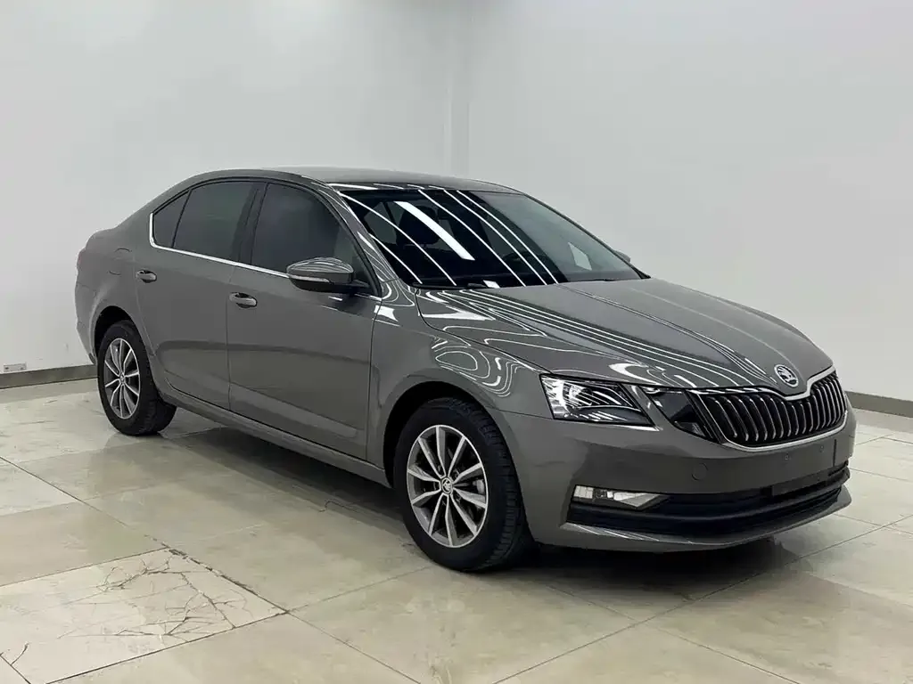 Skoda Octavia — фото 3