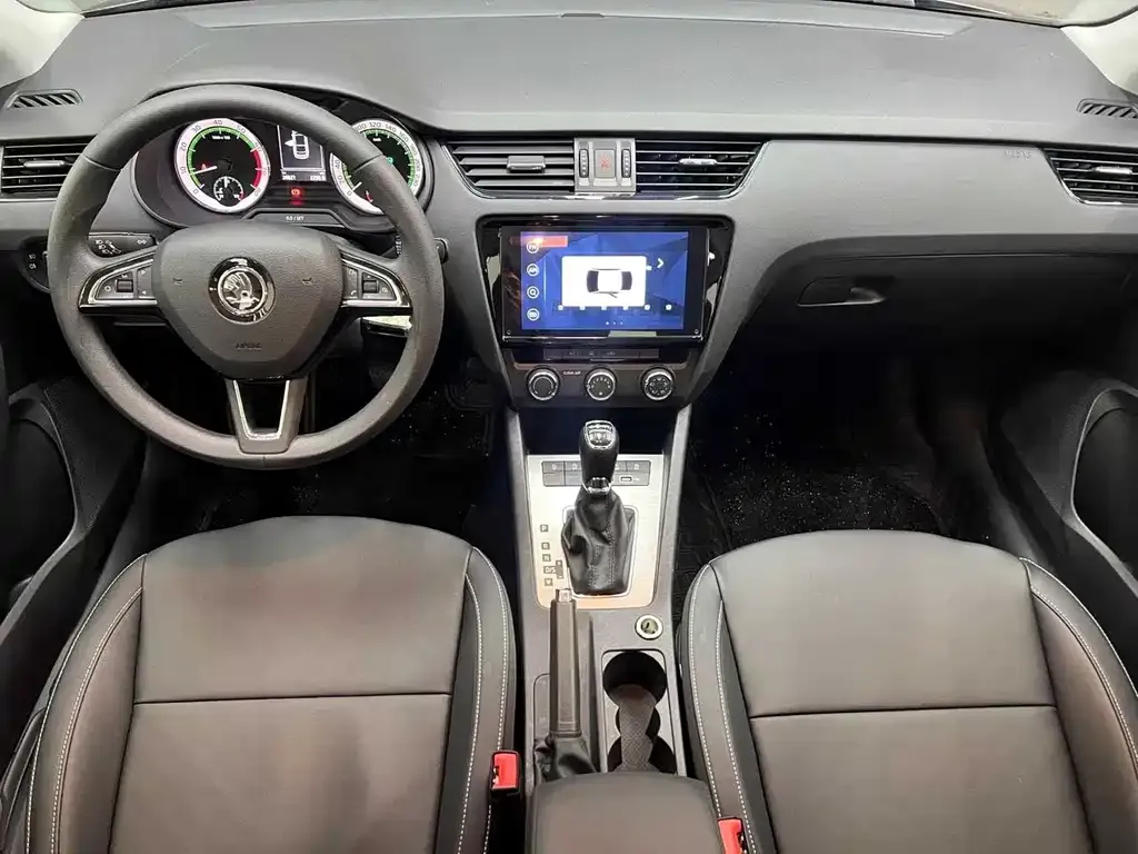 Skoda Octavia — фото 5