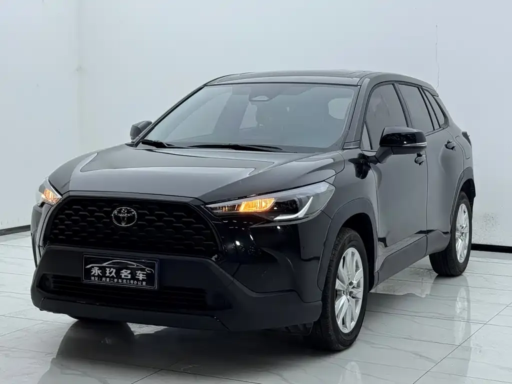 Toyota Corolla Cross 2024 из CN, фото 1