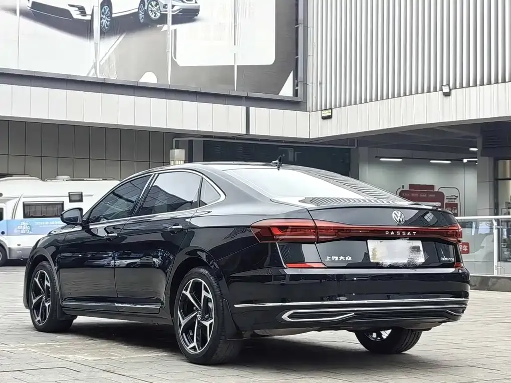 Volkswagen Passat 2024 из CN, фото 7