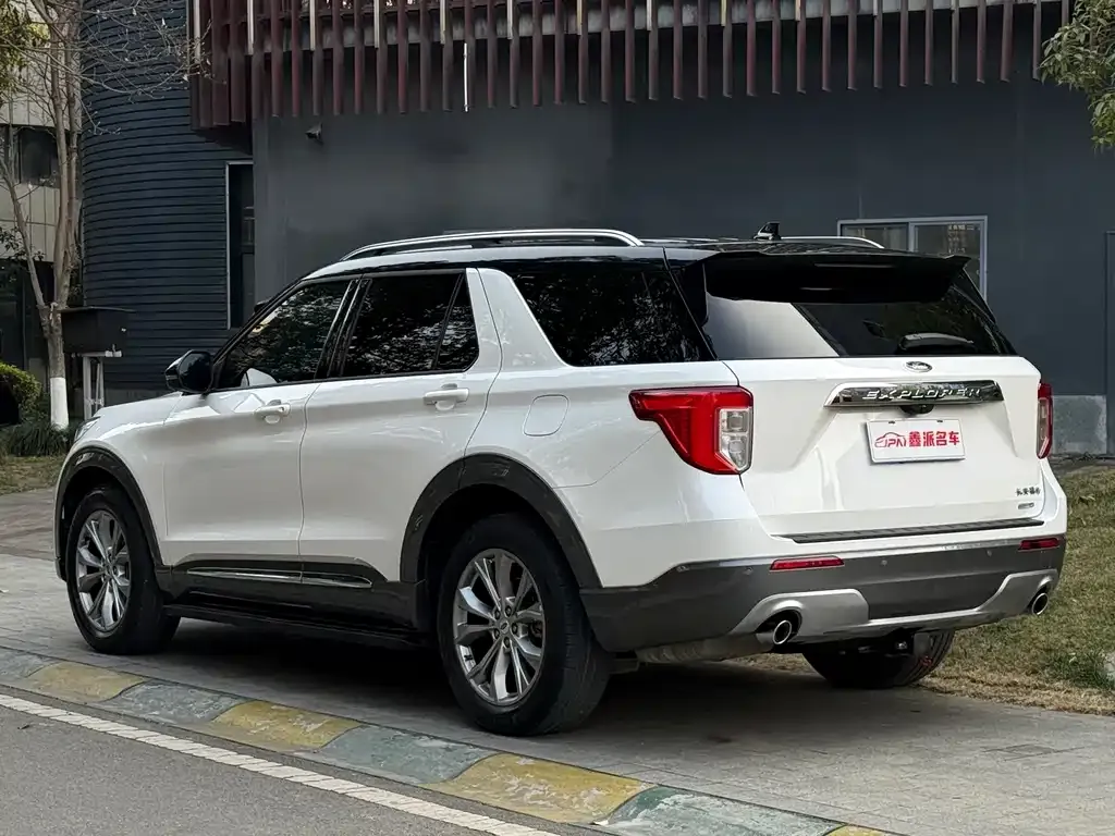 Ford Explorer 2021 из CN, фото 6