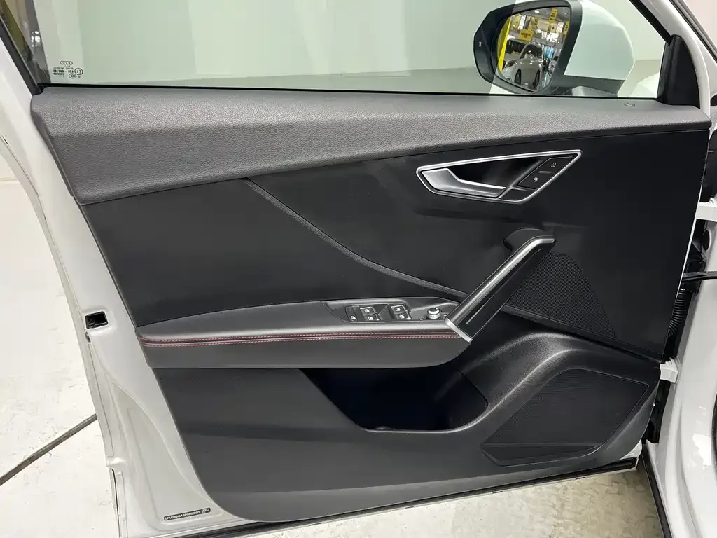 Audi Q2L 2024 из CN, фото 8