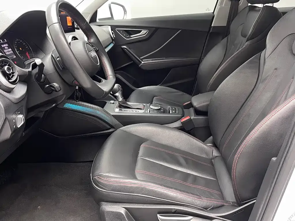 Audi Q2L 2024 из CN, фото 10