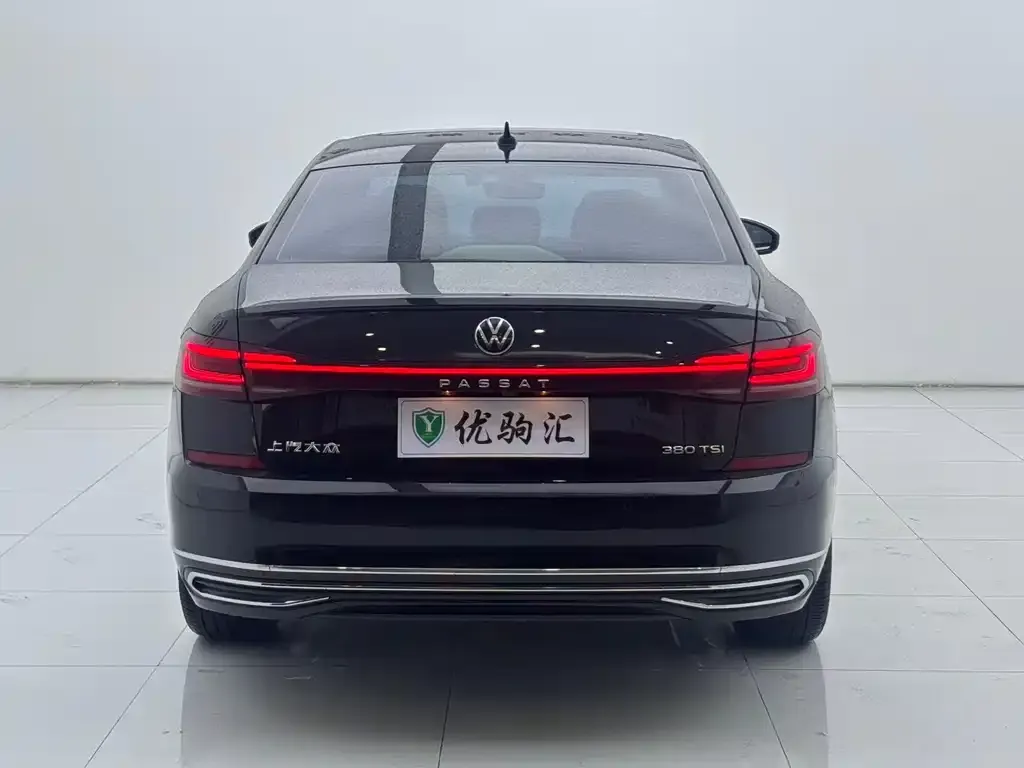 Volkswagen Passat 2024 из CN, фото 2