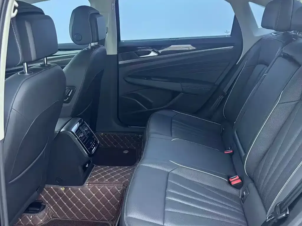 Volkswagen Passat 2024 из CN, фото 9