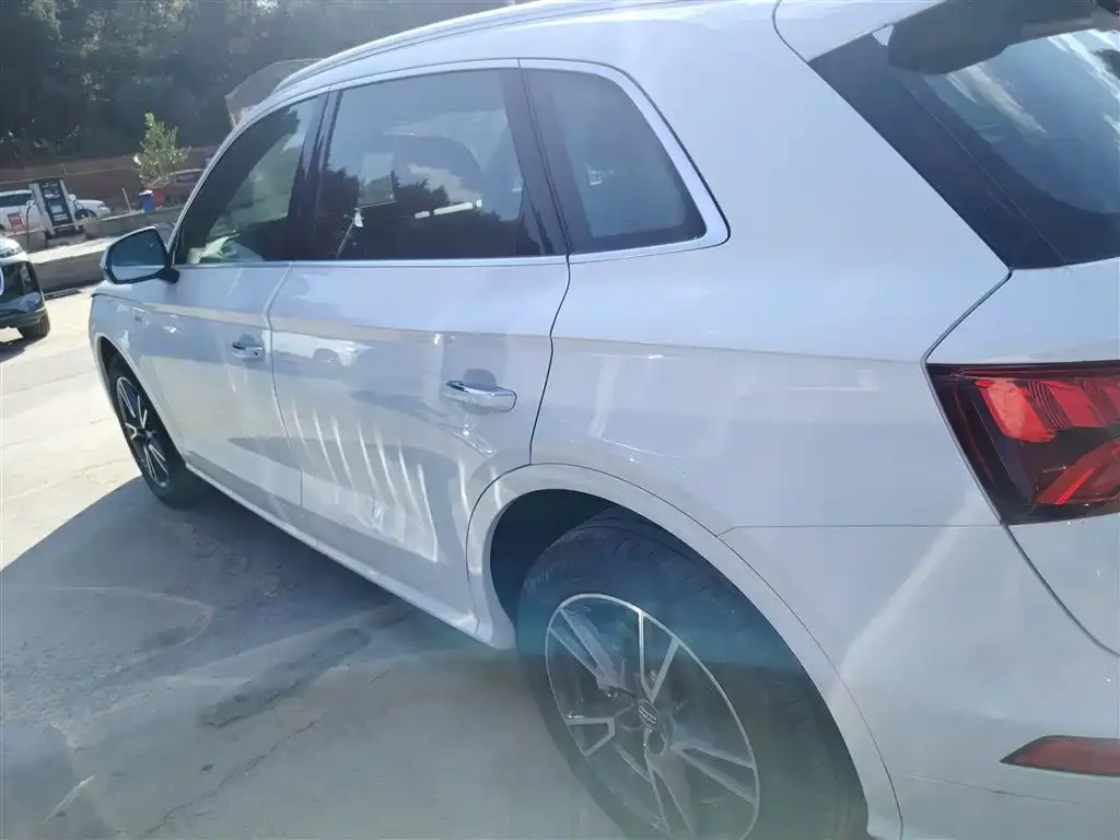 Audi Q5L 2021 из CN, фото 4