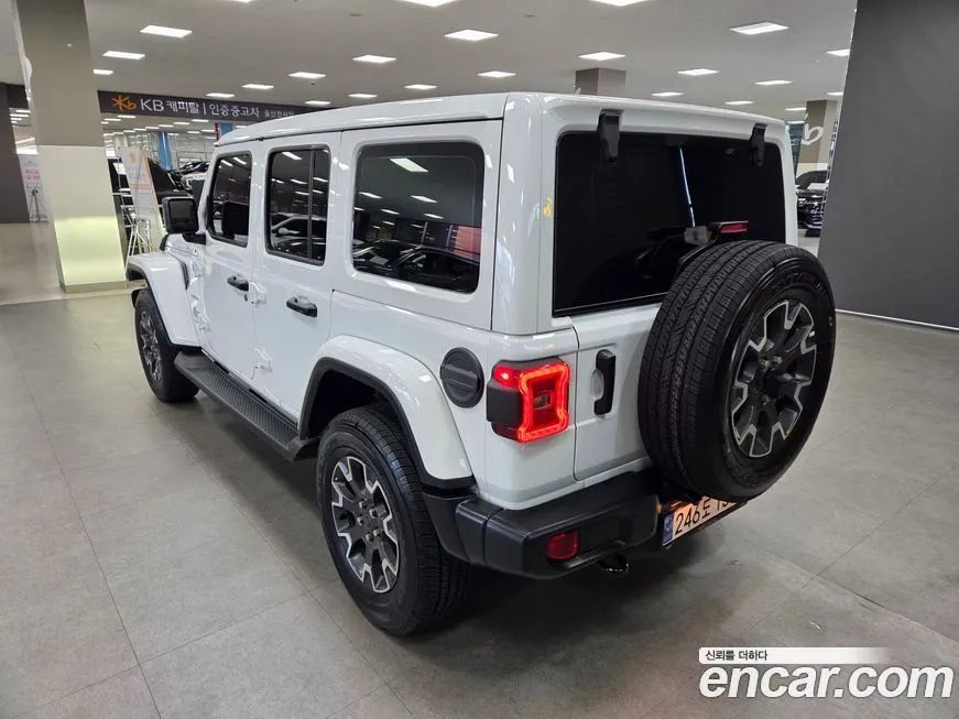 Jeep Wrangler 2024 из KR, фото 3