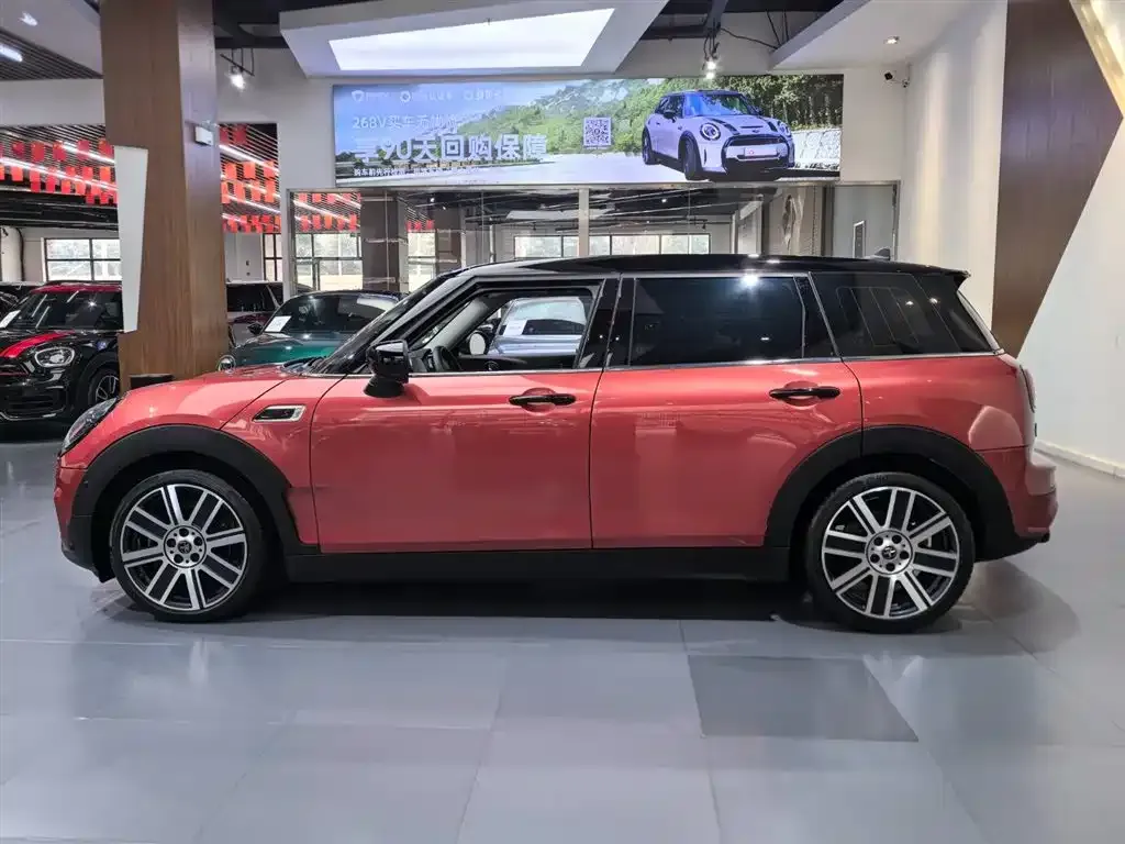 MINI Clubman — фото 3
