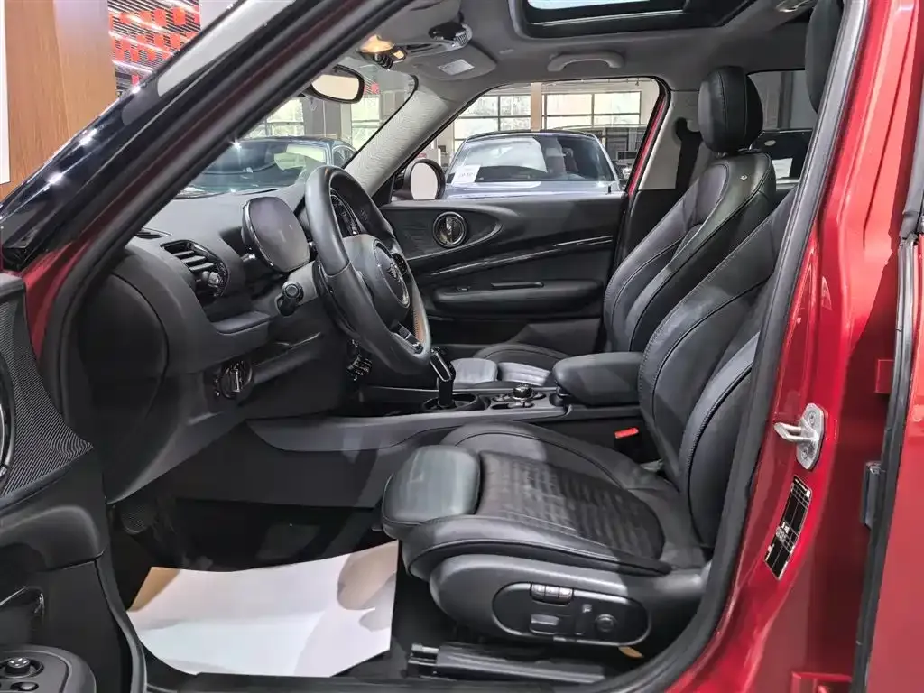 MINI Clubman — фото 7