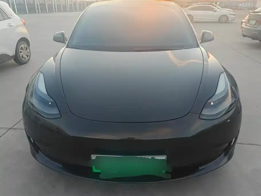 Tesla Model 3 — фото 5
