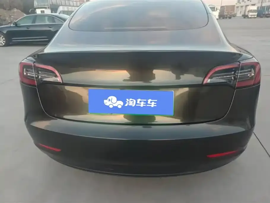 Tesla Model 3 — фото 8