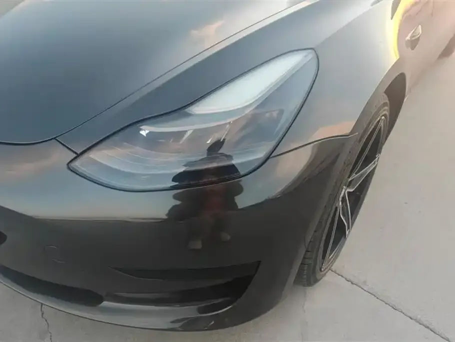 Tesla Model 3 — фото 7