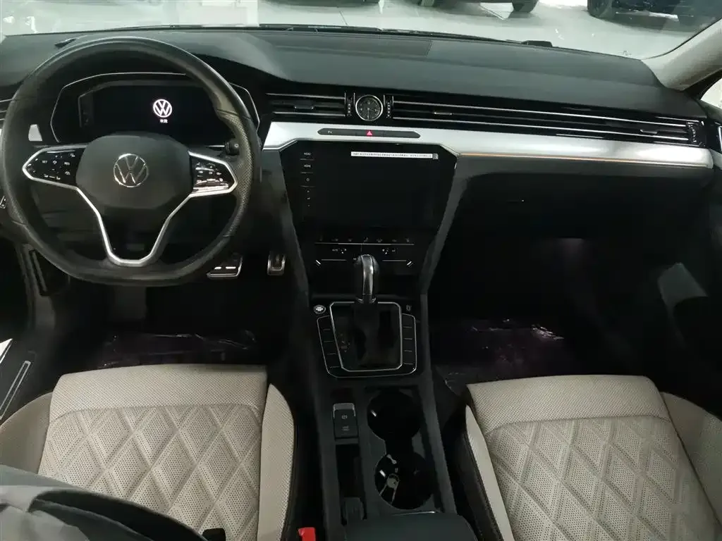 Volkswagen Magotan 2024 из CN, фото 10