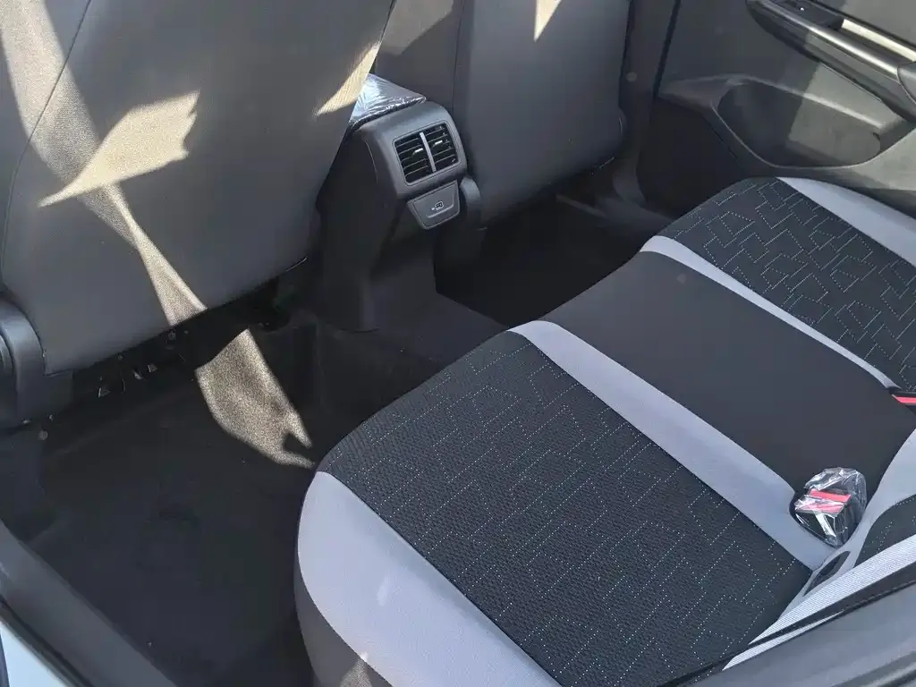 Jetta VS7 2025 из CN, фото 8