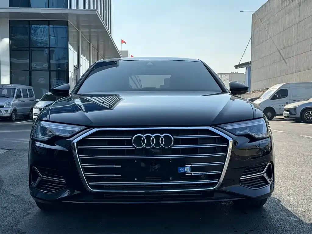 Audi A6L 2024 из CN, фото 2