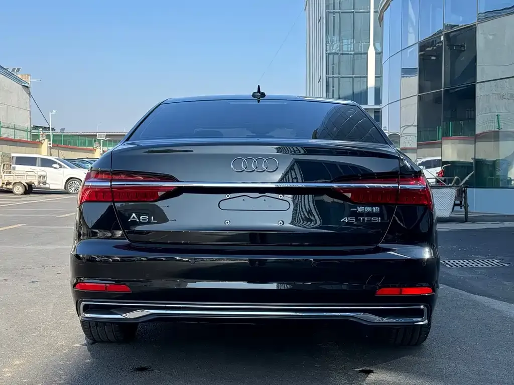 Audi A6L 2024 из CN, фото 3