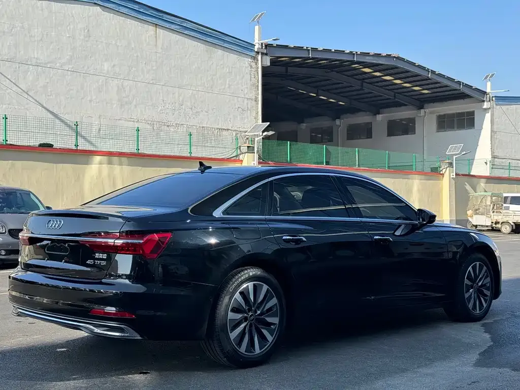 Audi A6L 2024 из CN, фото 10