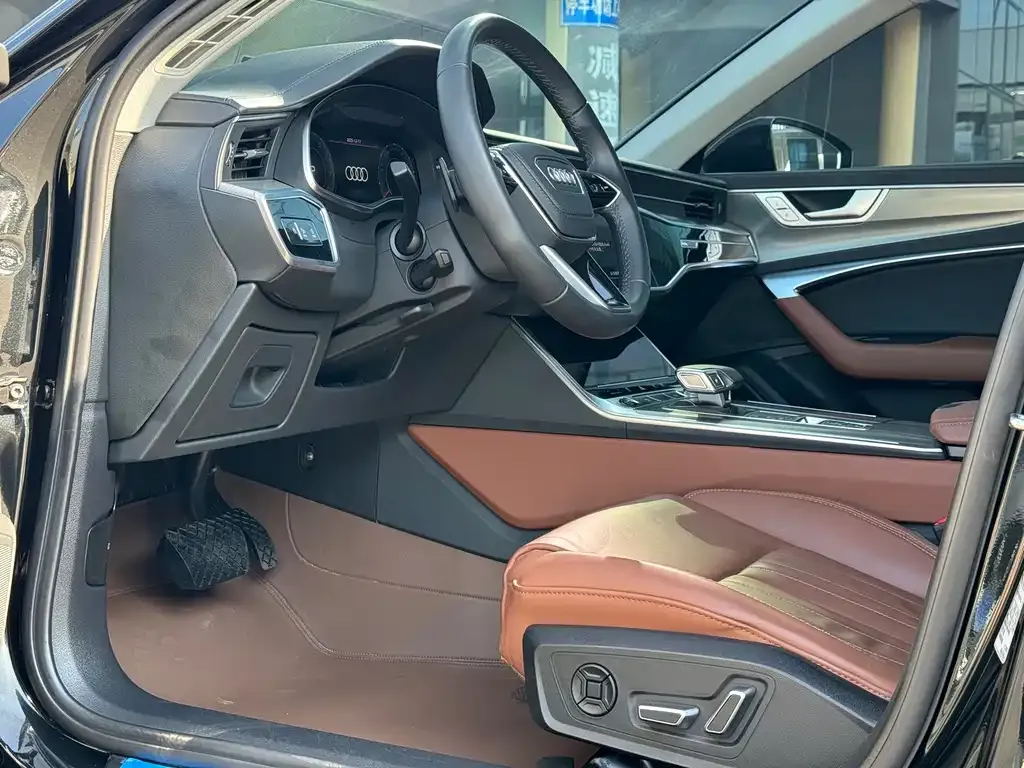 Audi A6L 2024 из CN, фото 5