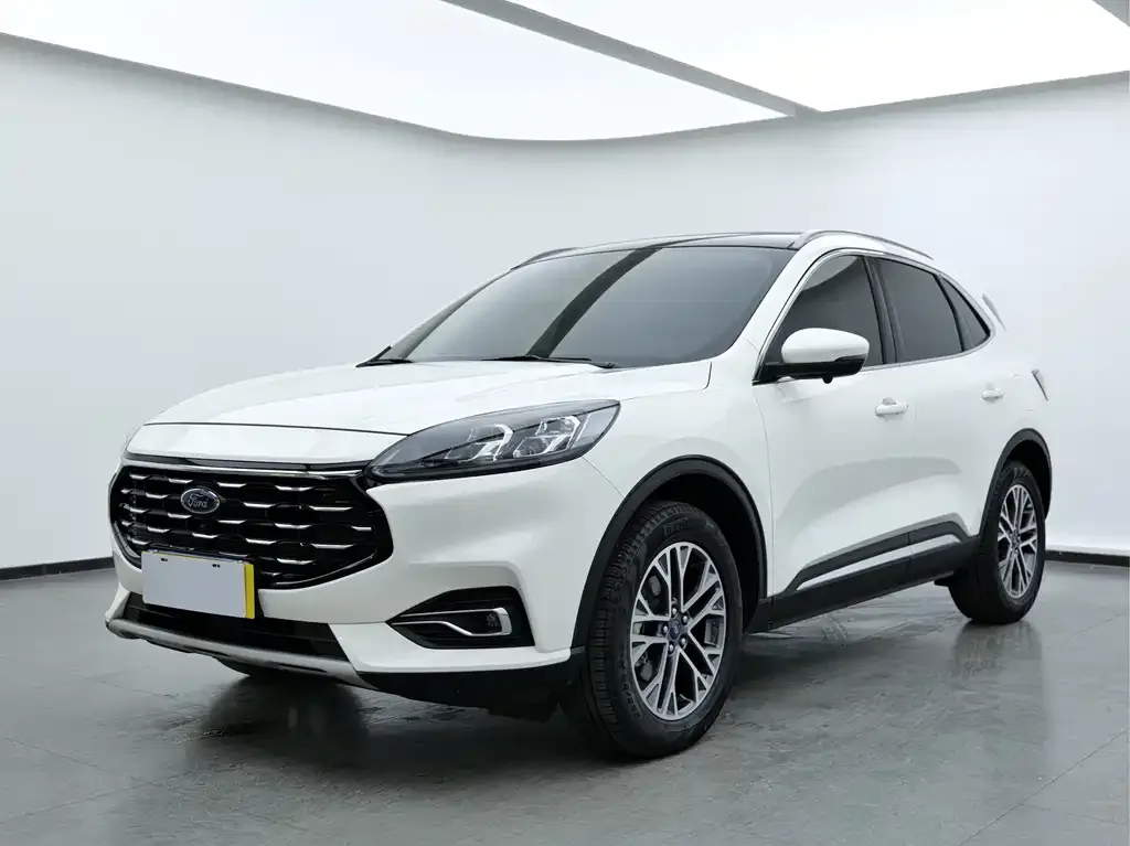 Ford Escape 2023 из CN, фото 1
