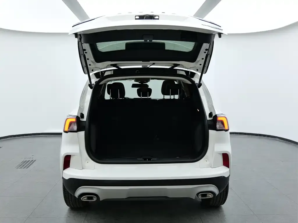 Ford Escape 2023 из CN, фото 7