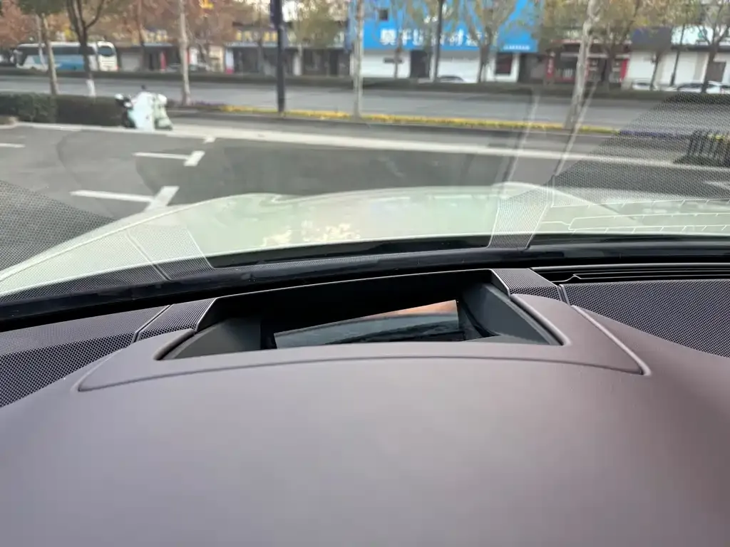 Bentley Continental 2023 из CN, фото 9