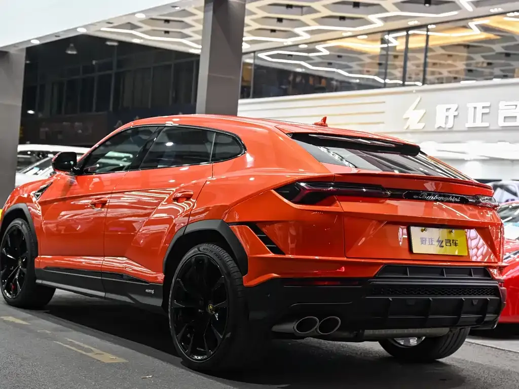 Lamborghini Urus — фото 8