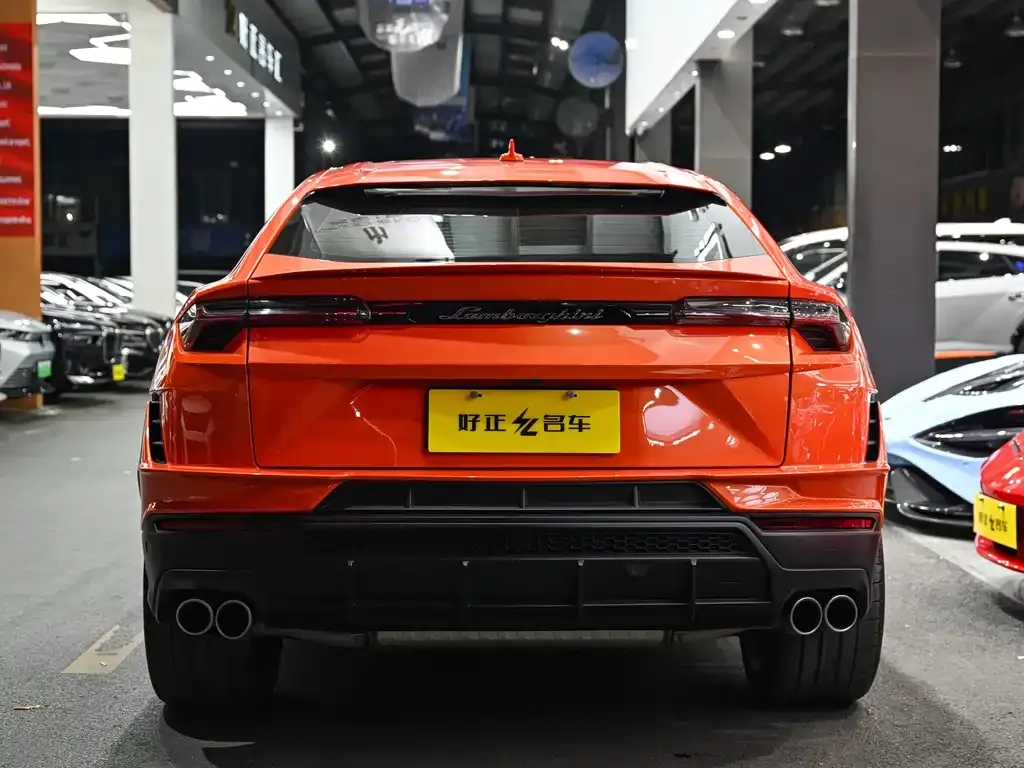Lamborghini Urus — фото 7