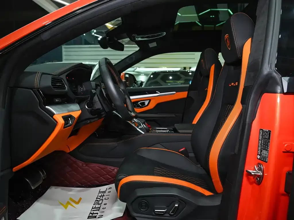Lamborghini Urus — фото 10