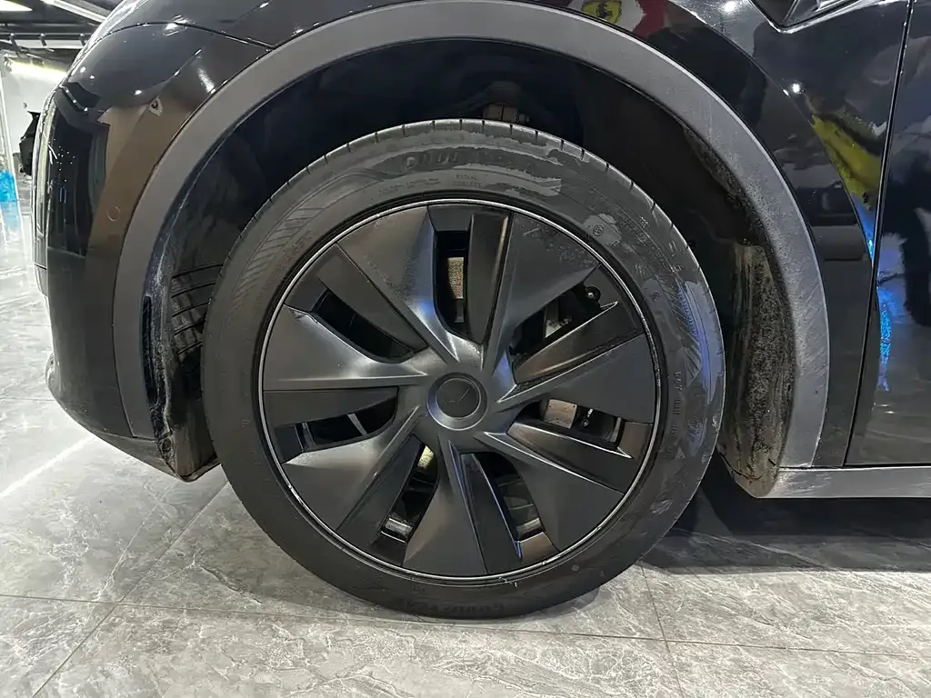 Tesla Model Y 2023 из CN, фото 8