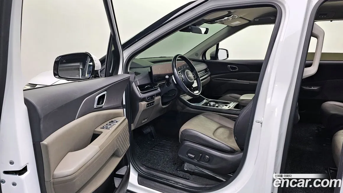 Kia Carnival — фото 10