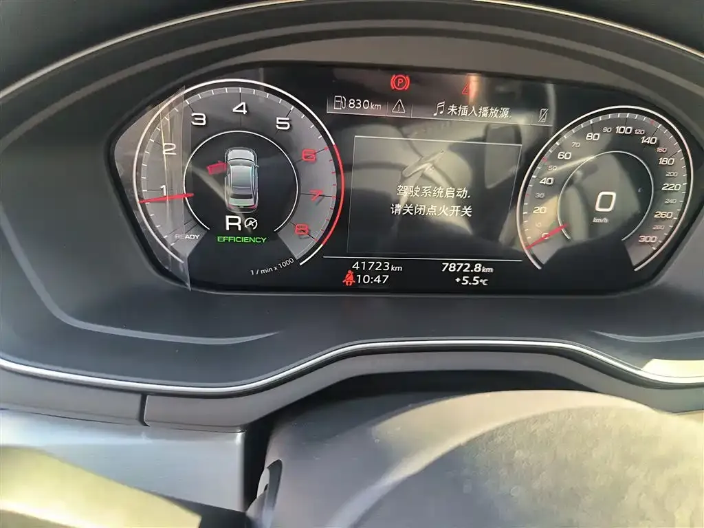 Audi A4L 2022 из CN, фото 2
